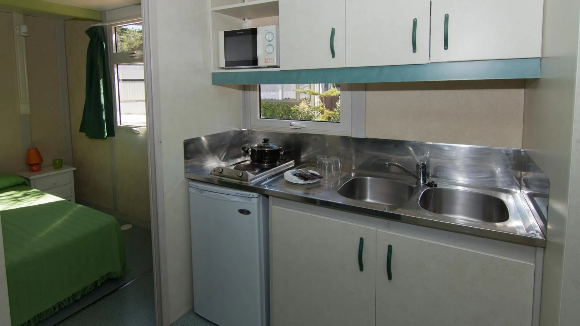 Complejo Turístico&Camping Cabopino Marbella 4*,  España